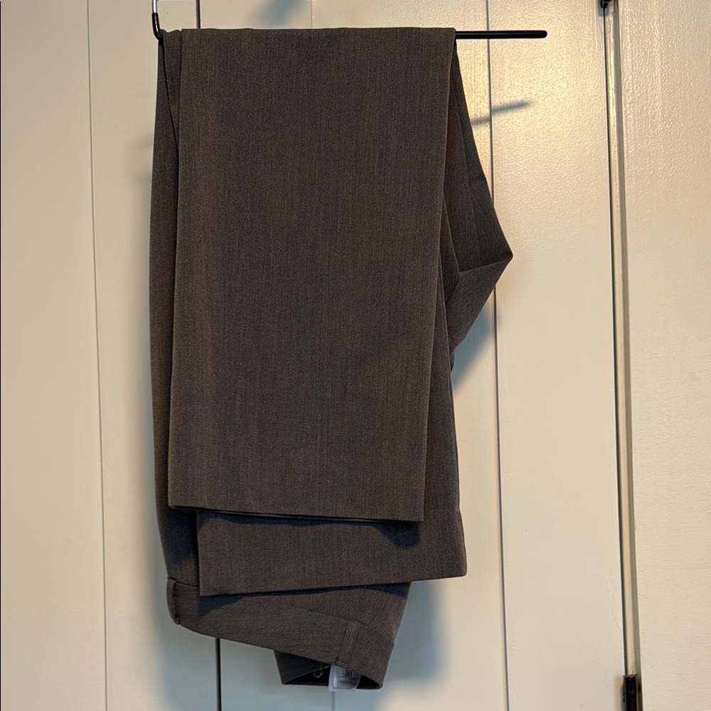 BR “Logan” pants